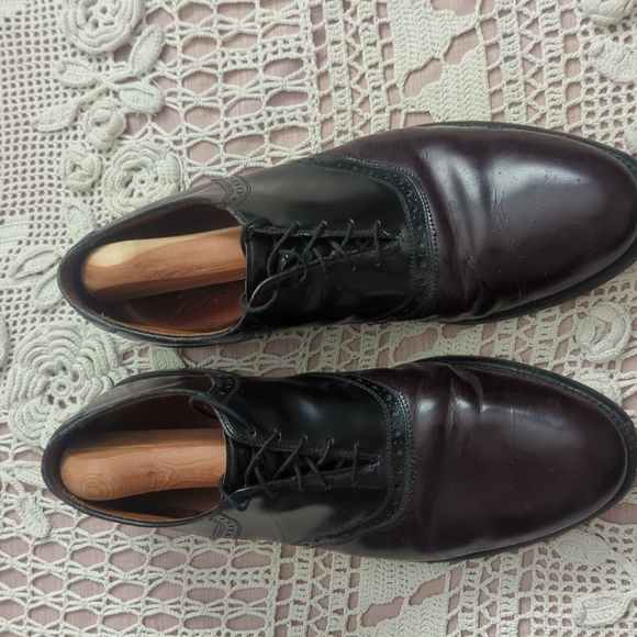 Allen Edmonds Other - VTG Allen Edmonds Men's Leather Saddleback Shoes 12 with cedar shoe horns